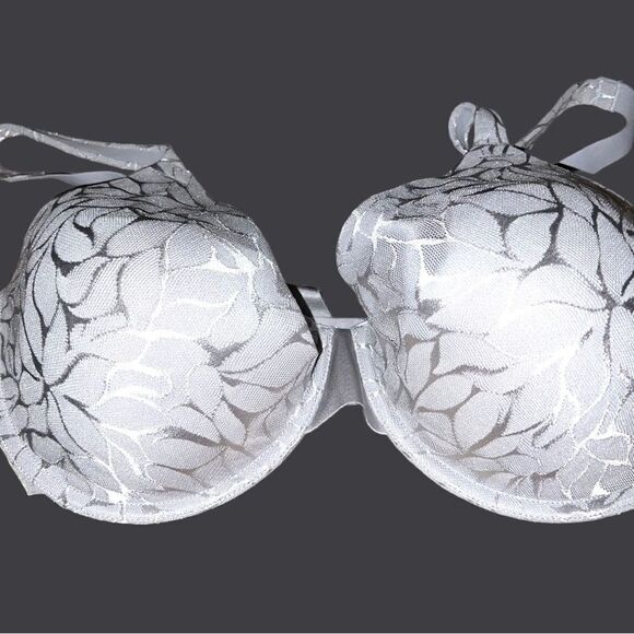 Bali gray underwire bra excellent condition. - Picture 2 of 5